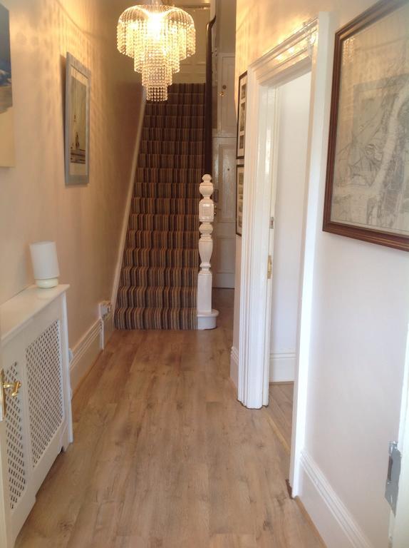 Lighthouse Guest House Whitley Bay Oda fotoğraf