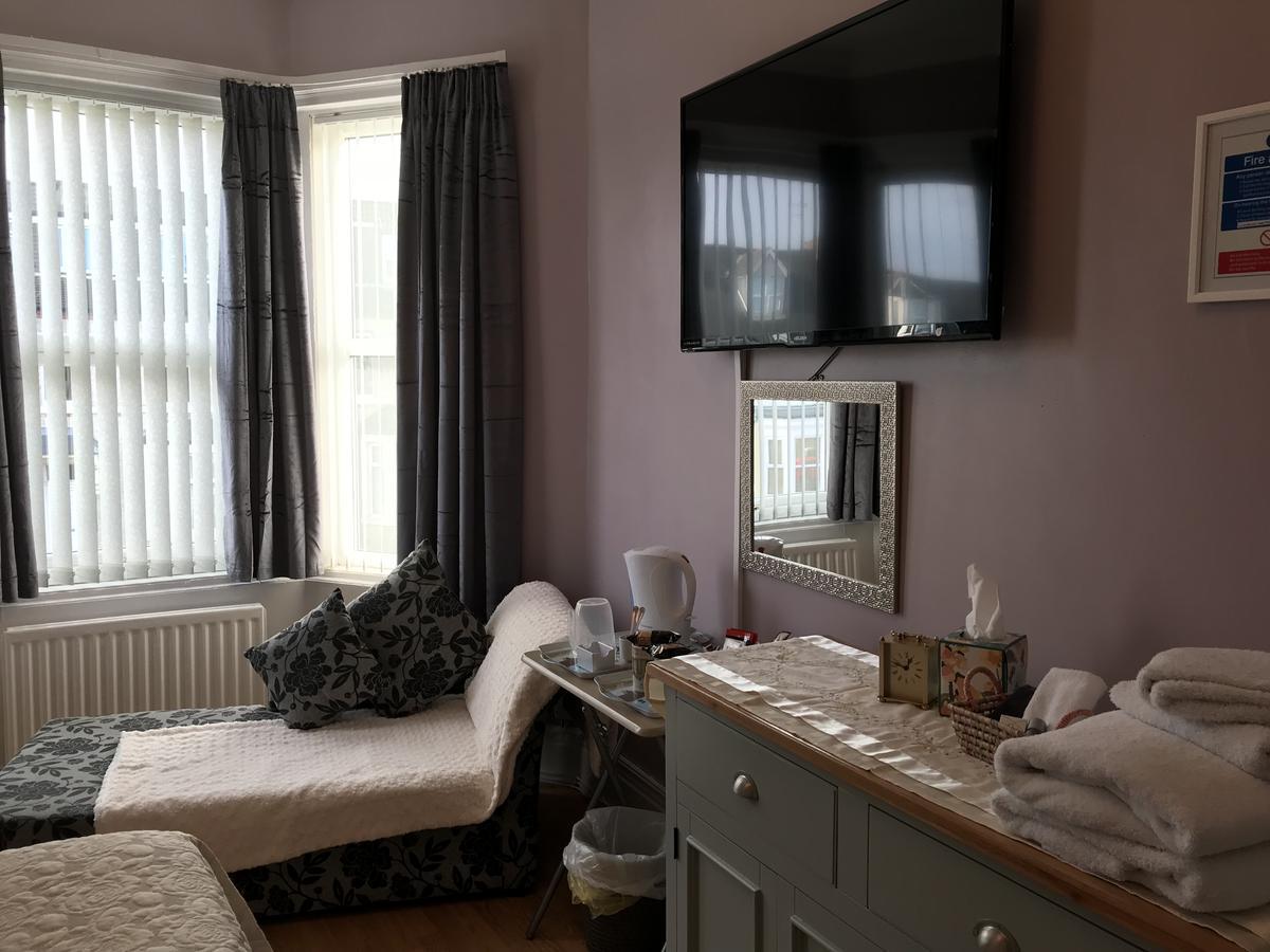 Lighthouse Guest House Whitley Bay Dış mekan fotoğraf