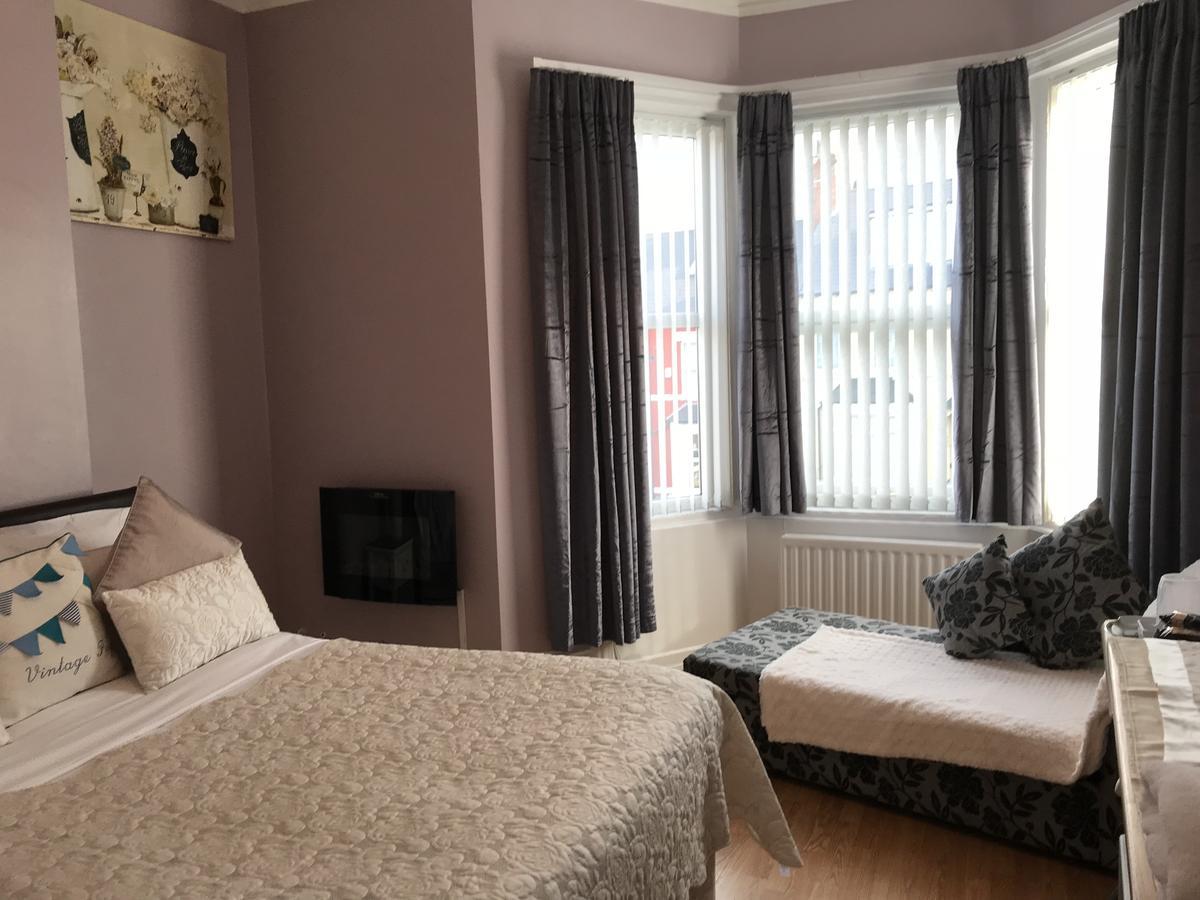 Lighthouse Guest House Whitley Bay Dış mekan fotoğraf