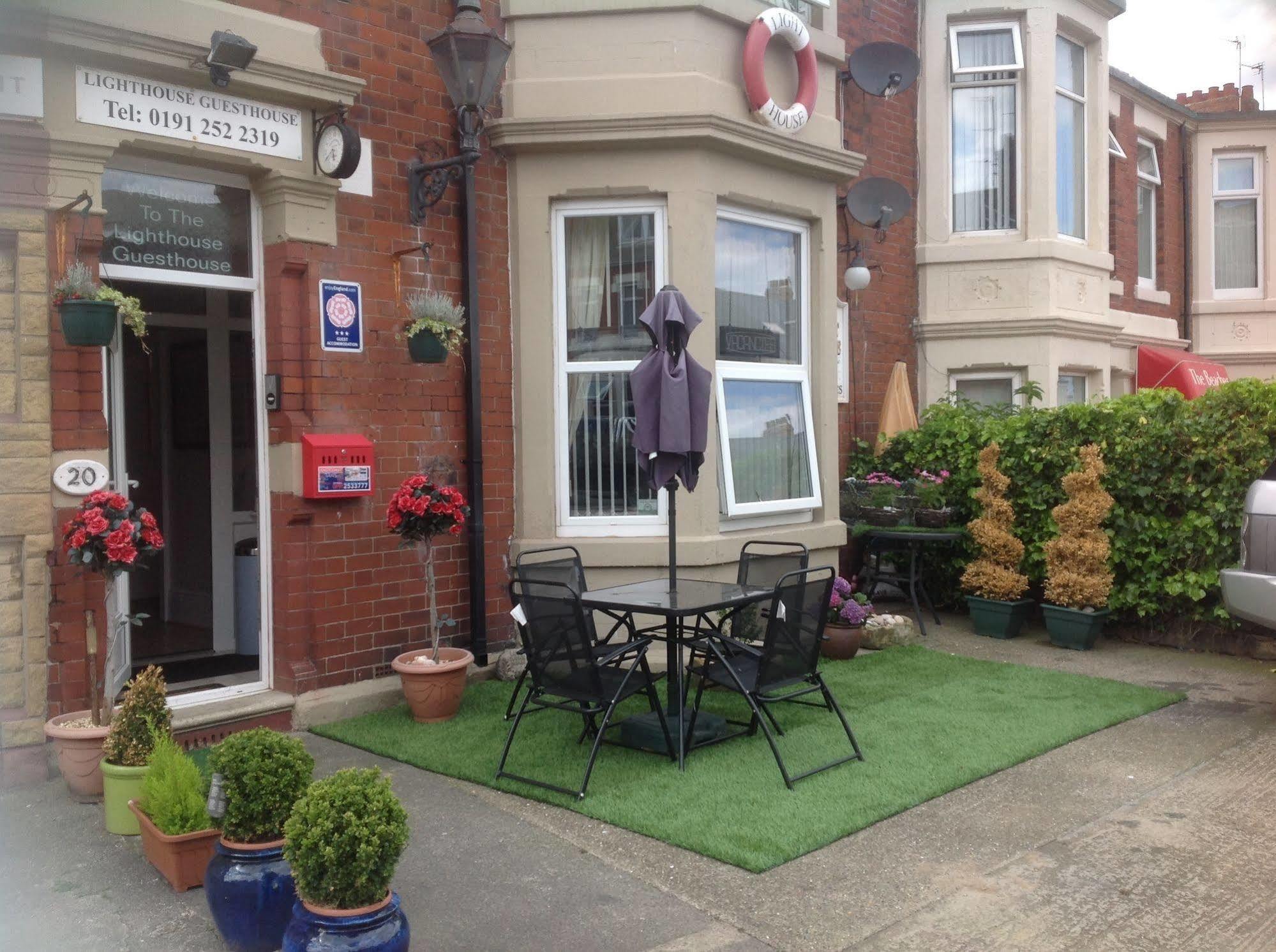 Lighthouse Guest House Whitley Bay Dış mekan fotoğraf