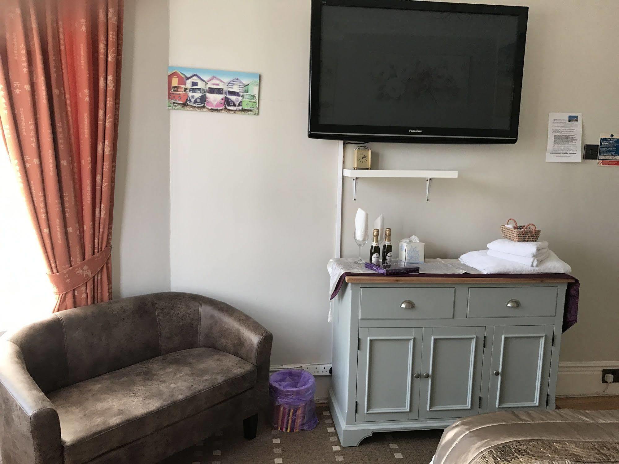 Lighthouse Guest House Whitley Bay Dış mekan fotoğraf