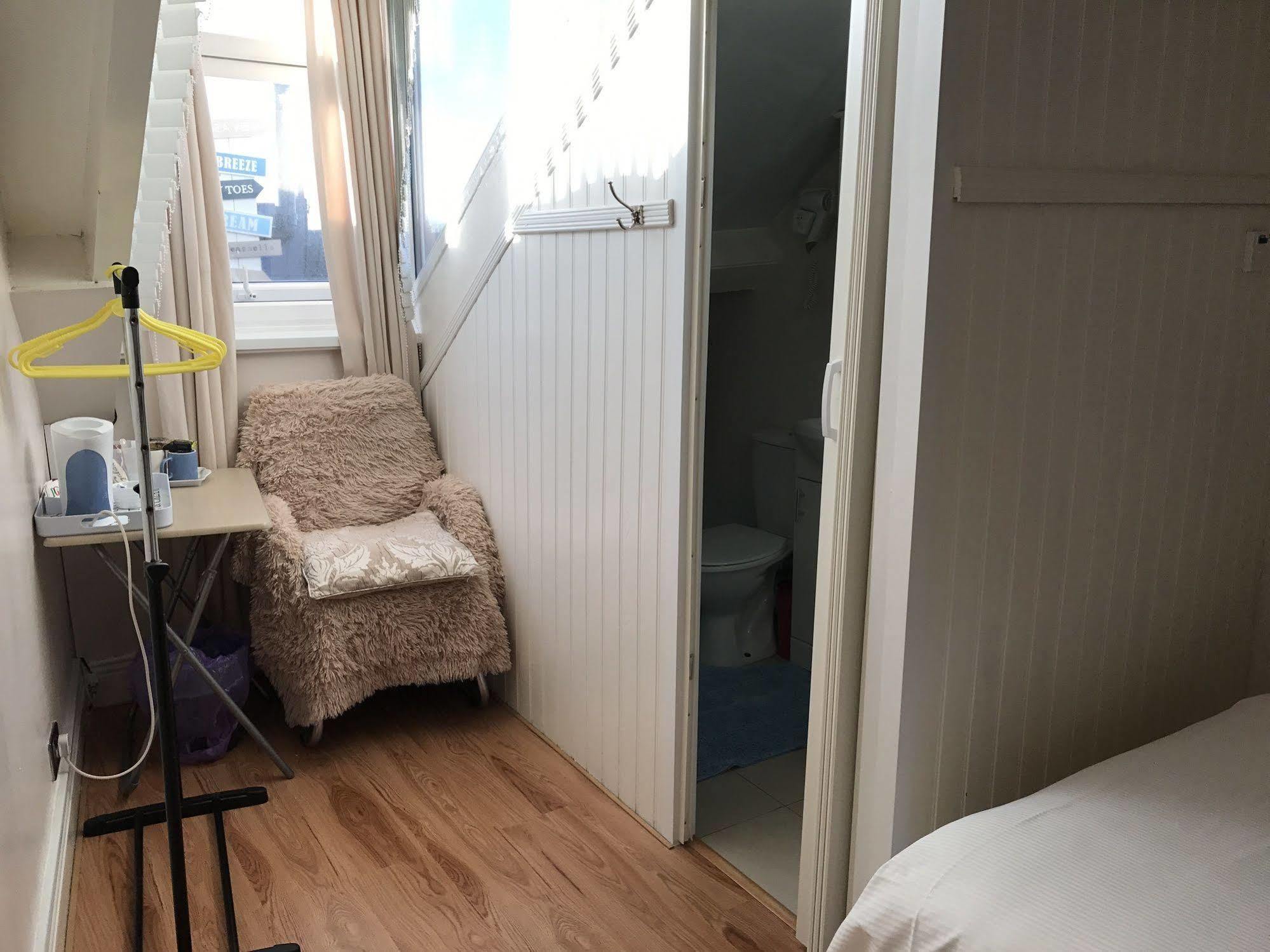 Lighthouse Guest House Whitley Bay Dış mekan fotoğraf