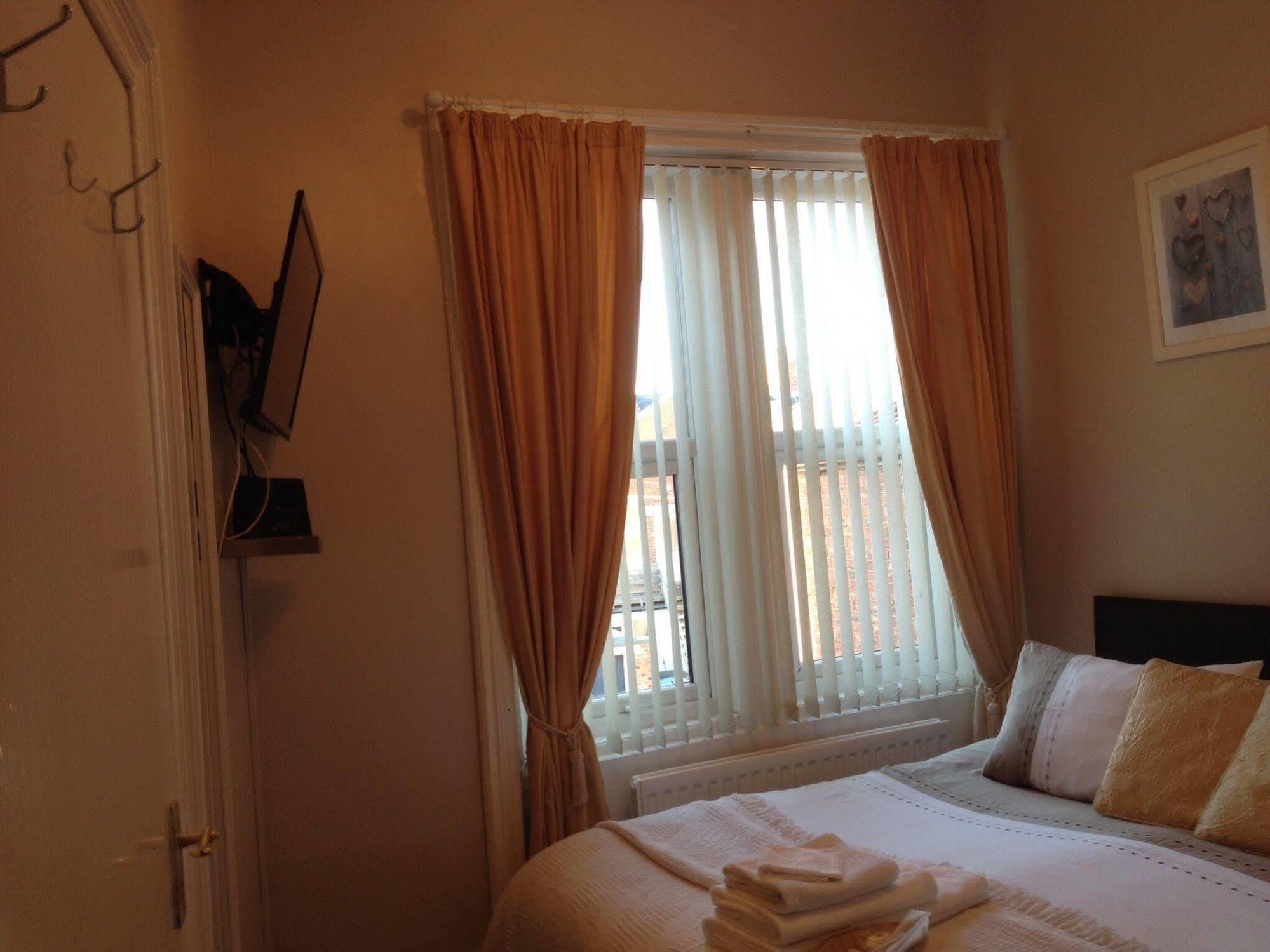 Lighthouse Guest House Whitley Bay Dış mekan fotoğraf